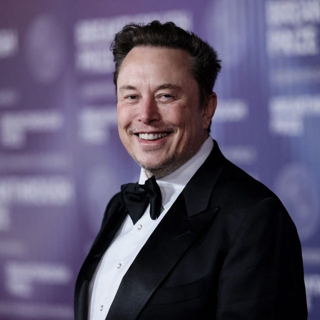 elon-musk-gettyimages-2147789844-web-675b2c17301ea